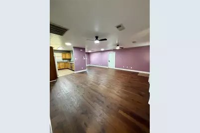 6421 S Ridgecrest Drive, Hitchcock, TX 77563 - Photo 7