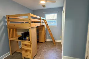 6421 S Ridgecrest Dr, Hitchcock, TX 77563 - Photo 9