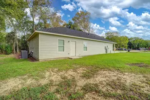 609 Canal St, Anahuac, TX 77514 - Photo 27