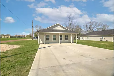 609 Canal Street, Anahuac, TX 77514 - Photo 7
