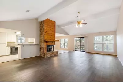 108 N Deerfoot Circle, The Woodlands, TX 77380 - Photo 17