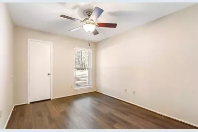108 N Deerfoot Circle, The Woodlands, TX 77380 - Photo 9
