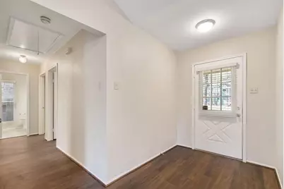 108 N Deerfoot Circle, The Woodlands, TX 77380 - Photo 3