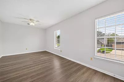 4419 Treasure Trl, Sugar Land, TX 77479 - Photo 17