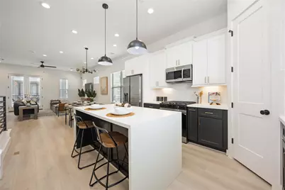 7805 Amelia Road #B, Houston, TX 77055 - Photo 15