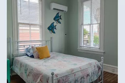 2520 Avenue P 1/2, Galveston, TX 77550 - Photo 33