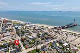 2520 Ave P 1/2, Galveston, TX 77550 - Photo 5