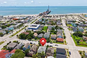 2520 Ave P 1/2, Galveston, TX 77550 - Photo 1