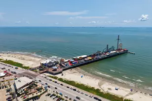 2520 Ave P 1/2, Galveston, TX 77550 - Photo 43