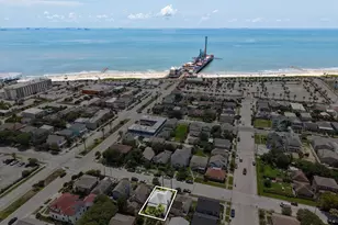 2520 Ave P 1/2, Galveston, TX 77550 - Photo 37