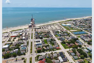 2520 Avenue P 1/2, Galveston, TX 77550 - Photo 39