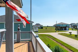 4414 Whaler Ln, Crystal Beach, TX 77650 - Photo 9