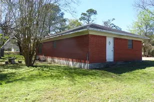 1102 W Main St, Brenham, TX 77833 - Photo 9