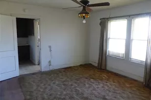 1102 W Main St, Brenham, TX 77833 - Photo 19