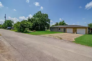 1707 W 7th St, Freeport, TX 77541 - Photo 21