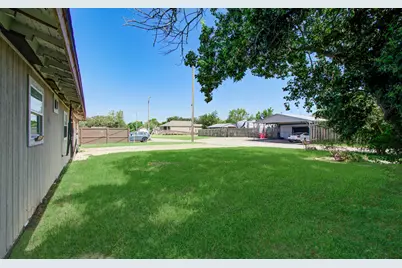 1707 W 7th Street, Freeport, TX 77541 - Photo 23