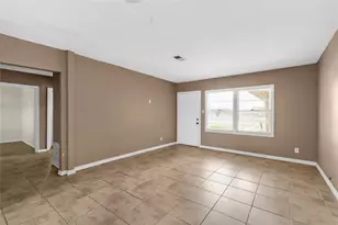 1707 W 7th St, Freeport, TX 77541 - Photo 7