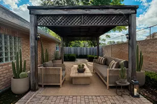 8027 Oakwood Garden St, Houston, TX 77040 - Photo 25