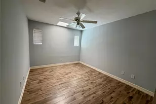 8027 Oakwood Garden St, Houston, TX 77040 - Photo 23