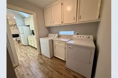8027 Oakwood Garden Street, Houston, TX 77040 - Photo 15