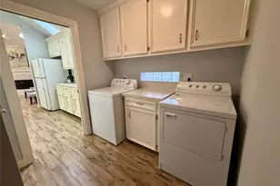 8027 Oakwood Garden St, Houston, TX 77040 - Photo 15