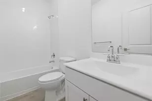 8434 Tranquil Bay Ct, Baytown, TX 77523 - Photo 5