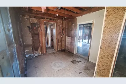 4821 Burma Road, Houston, TX 77033 - Photo 17