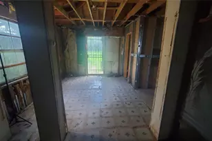 4821 Burma Rd, Houston, TX 77033 - Photo 19