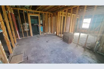 4821 Burma Road, Houston, TX 77033 - Photo 5