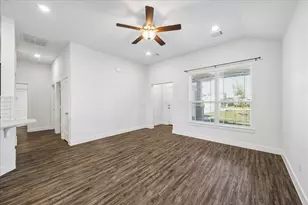 260 Shoreview Dr, Conroe, TX 77303 - Photo 5