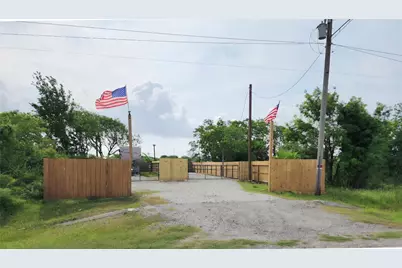 715 9th Street, San Leon, TX 77539 - Photo 5