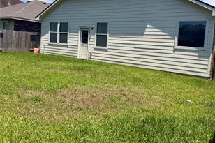 10610 Pine Meadows Blvd, Baytown, TX 77523 - Photo 13