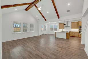 12111 Upper Mdws Ave, Mont Belvieu, TX 77535 - Photo 11