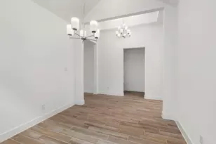 8011 Fenway Hts Dr, The Woodlands, TX 77389 - Photo 5