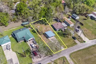 662 Tallow St, Onalaska, TX 77360 - Photo 1