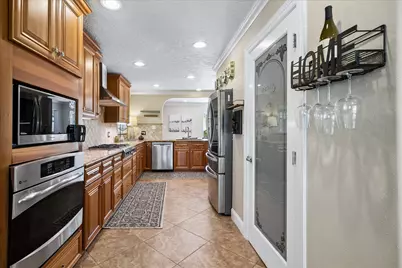 1638 Imperial Crown Drive, Houston, TX 77043 - Photo 13