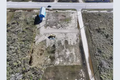 2309 Gumbo Drive, Gilchrist, TX 77617 - Photo 9