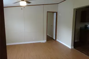 1220 8th St, Huntsville, TX 77320 - Photo 5
