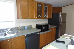 1220 8th St, Huntsville, TX 77320 - Photo 3