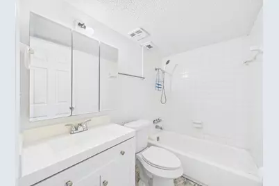 781 Country Place Drive #2004, Houston, TX 77079 - Photo 17