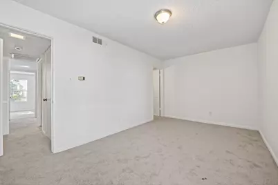 781 Country Place Drive #2004, Houston, TX 77079 - Photo 27