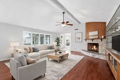 8511 Hornwood Drive, Houston, TX 77036 - Photo 7