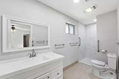 8511 Hornwood Drive, Houston, TX 77036 - Photo 17