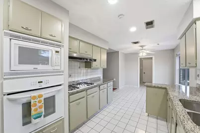 8511 Hornwood Drive, Houston, TX 77036 - Photo 11