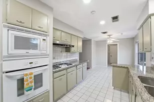 8511 Hornwood Dr, Houston, TX 77036 - Photo 11