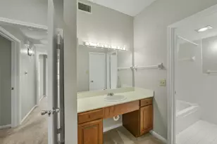 2400 N Braeswood Blvd, Houston, TX 77030 - Photo 17