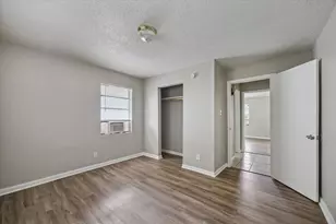 5107 Clover St, Houston, TX 77033 - Photo 7