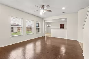 9426 Grand Spark Dr, Rosharon, TX 77583 - Photo 5