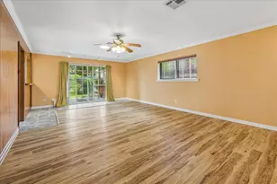 5418 Queensloch Dr, Houston, TX 77096 - Photo 9