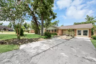 505 Jasmine St, Richwood, TX 77531 - Photo 1